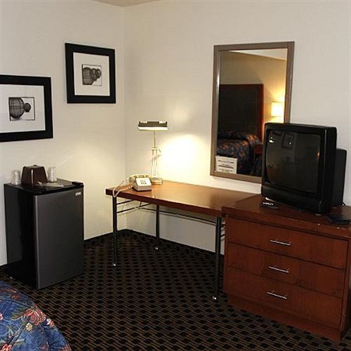Chestnut Tree Inn Portland Mall 205 Eksteriør billede